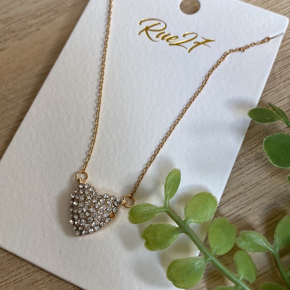 🎉HP🎉 Rue 27 Heart Pendant Necklace 💗 Gold - Picture 5 of 16